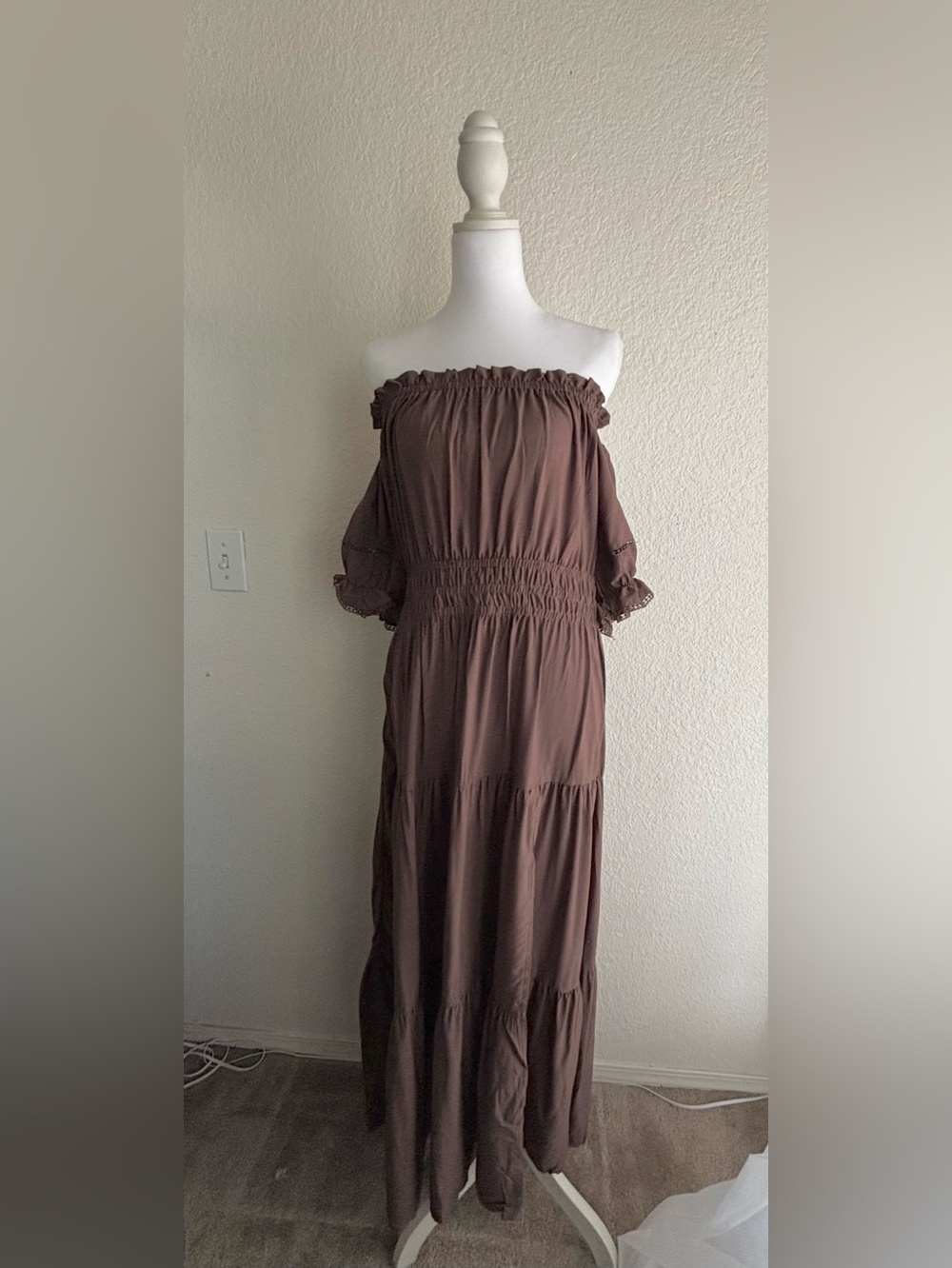 Brown Off-Shoulder boho  Smocked  high Waist Maxi Dress with slit -New with tags